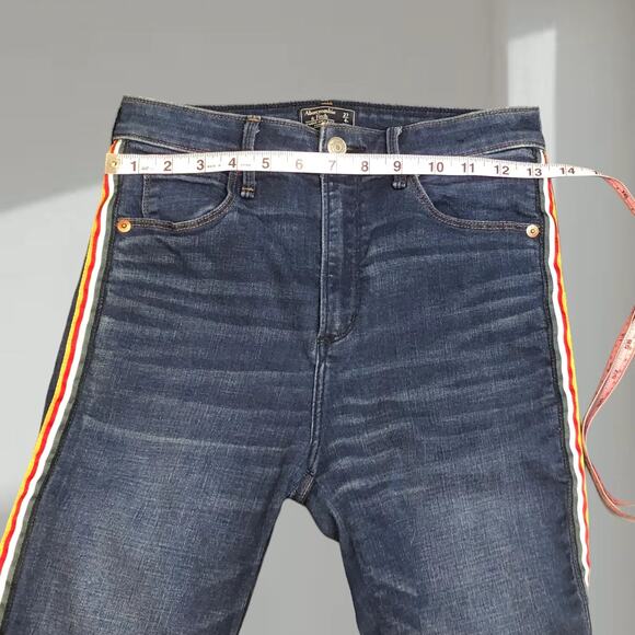 Abercrombie & Fitch Simone High Rise Ankle Jeans – Size 27 - Picture 6 of 6
